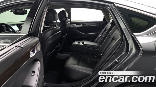 Genesis G80 2018 — photo 12