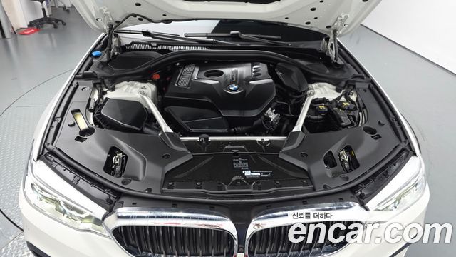 BMW 5-Series 2019 — photo 6