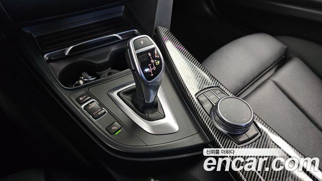 BMW 3-Series 2017 — photo 9
