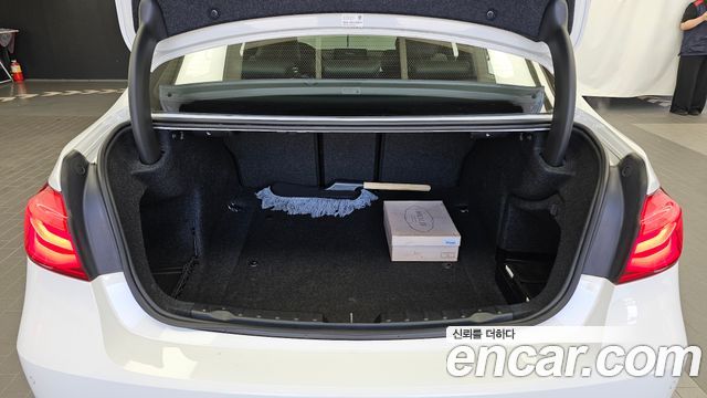 BMW 3-Series 2017 — photo 20