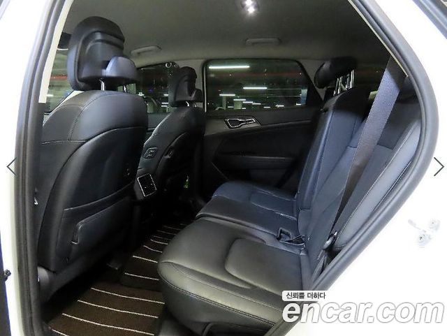 Kia Sportage 2023 — photo 7