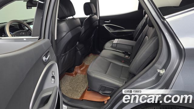 Hyundai Santafe 2018 — photo 11