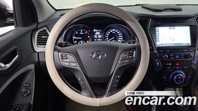 Hyundai Santafe 2018 — photo 13