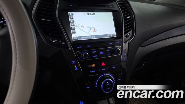 Hyundai Santafe 2018 — photo 15