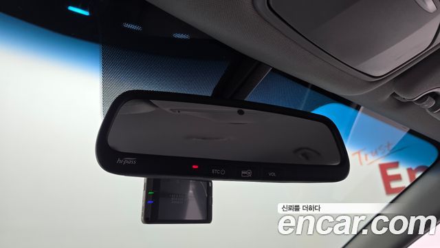 Hyundai Santafe 2018 — photo 17