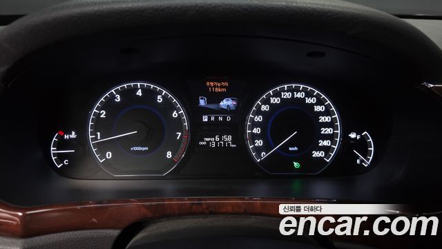 Hyundai Equus 2011 — photo 8