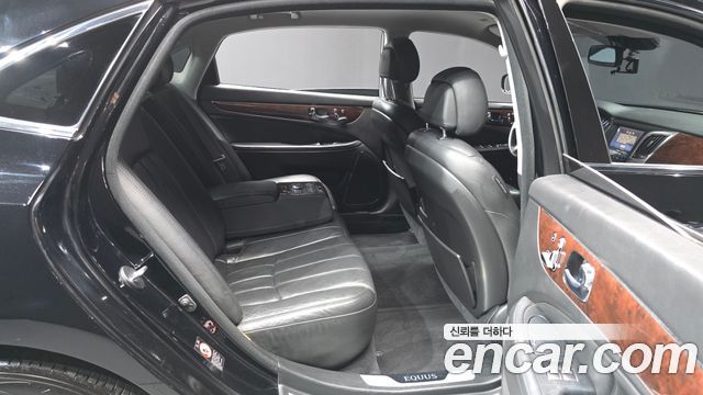 Hyundai Equus 2011 — photo 12