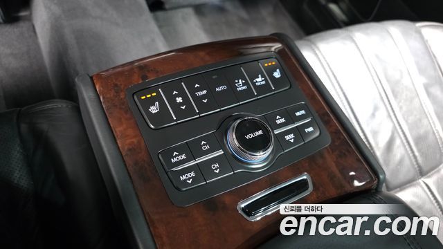 Hyundai Equus 2011 — photo 19