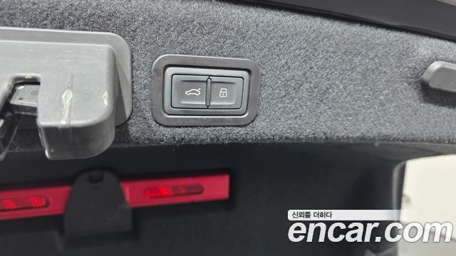 Audi A6 2018 — photo 32