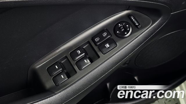 Kia K3 2014 — photo 15