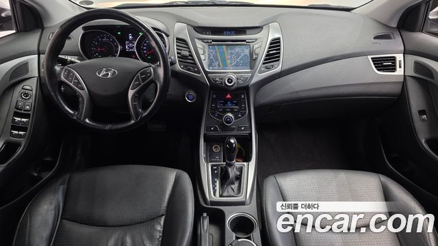 Hyundai AVANTE 2014 — photo 10