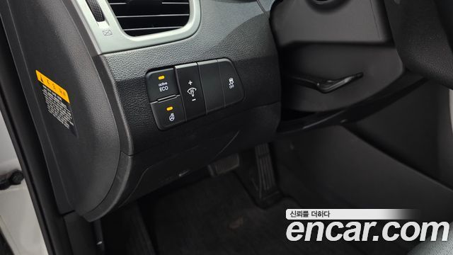 Hyundai AVANTE 2014 — photo 20