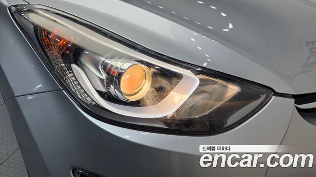 Hyundai AVANTE 2014 — photo 8