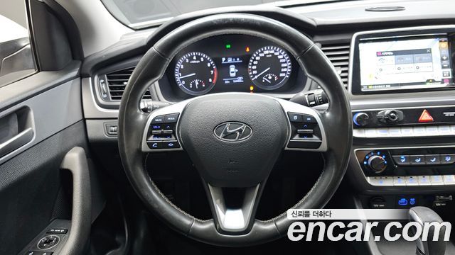 Hyundai Sonata 2019 — photo 12