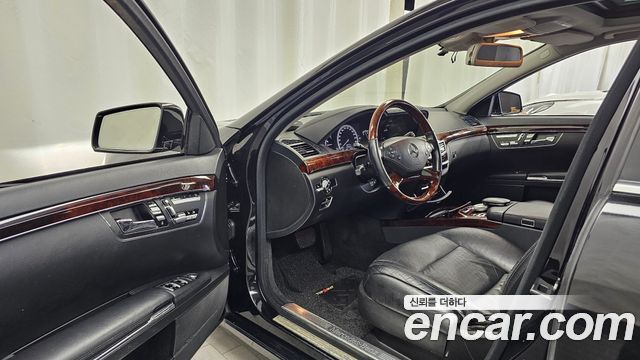 Mercedes-Benz S-Class 2012 — photo 10