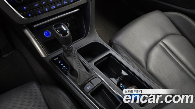 Hyundai Sonata 2016 — photo 12