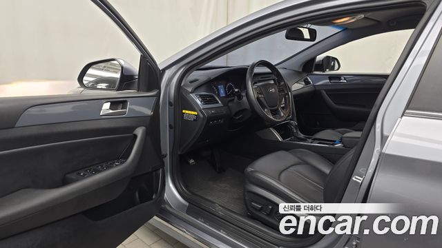 Hyundai Sonata 2016 — photo 13