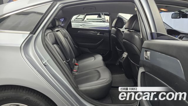 Hyundai Sonata 2016 — photo 17