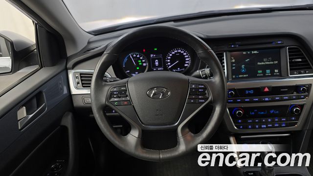 Hyundai Sonata 2016 — photo 19