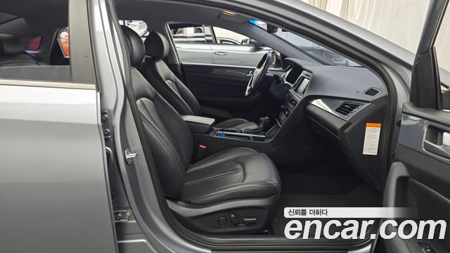 Hyundai Sonata 2016 — photo 16