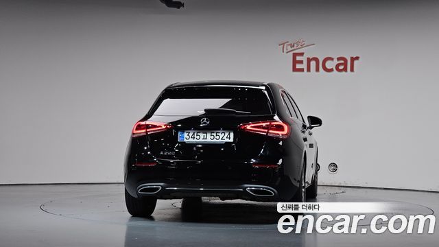 Mercedes-Benz A-Class 2021 — photo 4