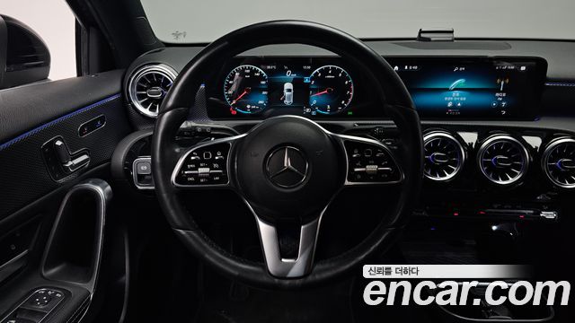 Mercedes-Benz A-Class 2021 — photo 19