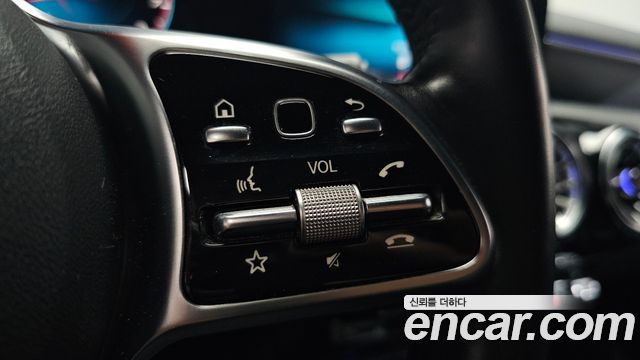 Mercedes-Benz A-Class 2021 — photo 29