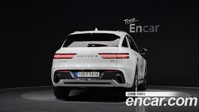Genesis GV70 2023 — photo 4