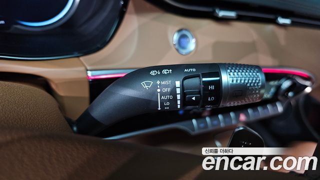 Genesis GV70 2023 — photo 28