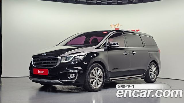 Kia Canival 2018 — photo 1