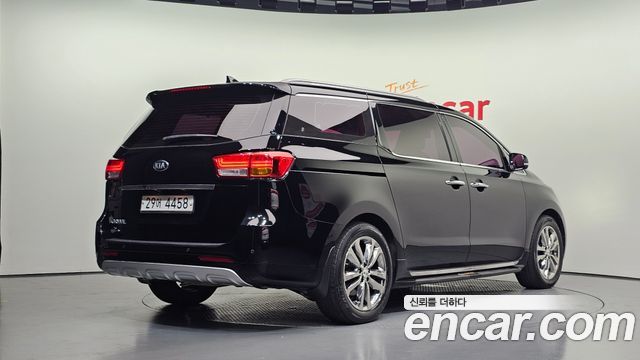 Kia Canival 2018 — photo 2
