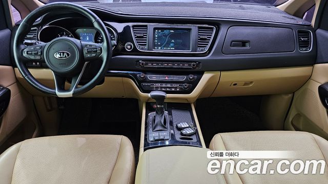 Kia Canival 2018 — photo 7