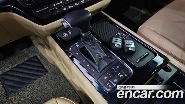 Kia Canival 2018 — photo 9