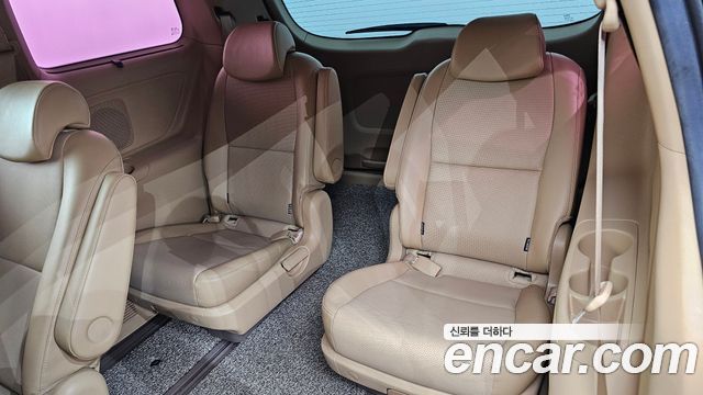 Kia Canival 2018 — photo 11