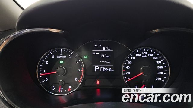 Kia K3 2014 — photo 11