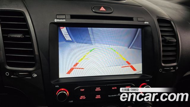 Kia K3 2014 — photo 22