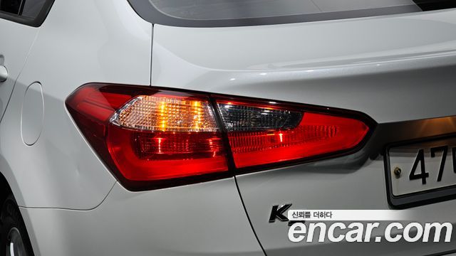 Kia K3 2014 — photo 9