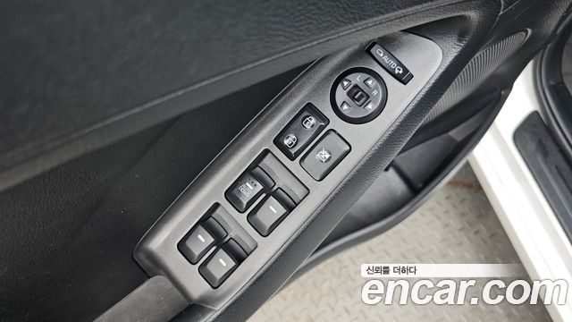 Kia K3 2014 — photo 27
