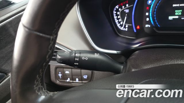 Hyundai Santafe 2019 — photo 24