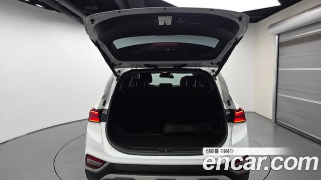 Hyundai Santafe 2019 — photo 26