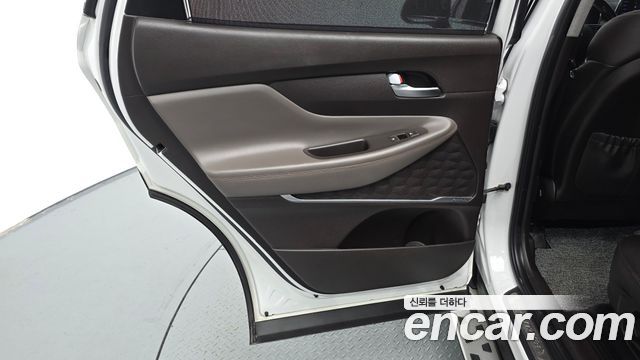 Hyundai Santafe 2019 — photo 15