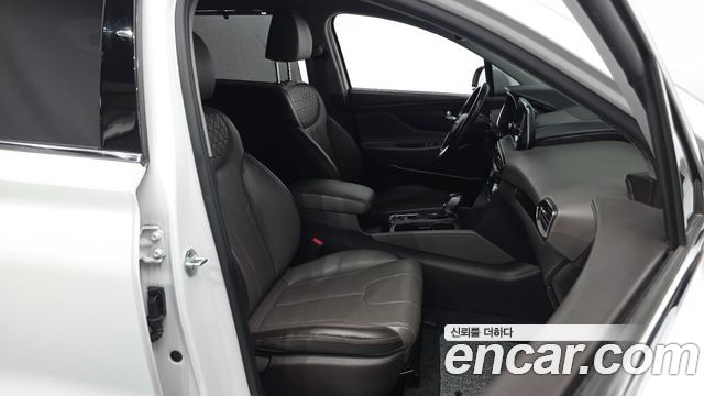 Hyundai Santafe 2019 — photo 16