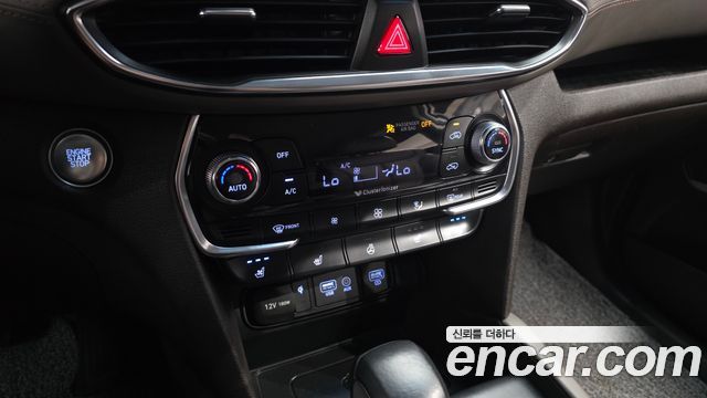 Hyundai Santafe 2019 — photo 29
