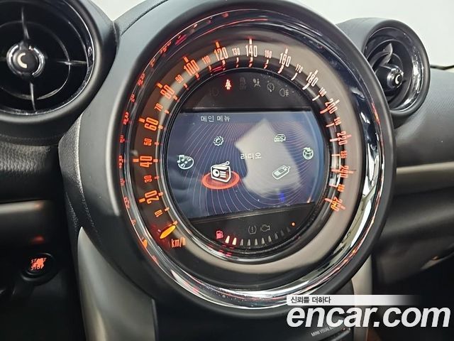 Mini Countryman 2015 — photo 14