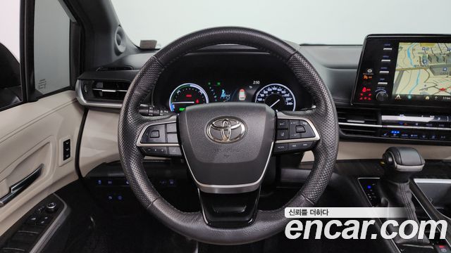 Toyota Sienna 2023 — photo 18