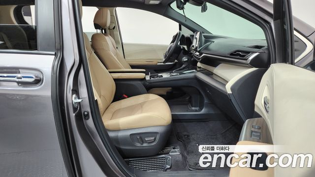 Toyota Sienna 2023 — photo 16