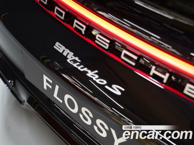 Porsche 911 2024 — photo 10