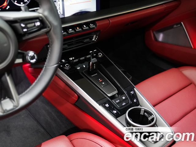 Porsche 911 2024 — photo 13