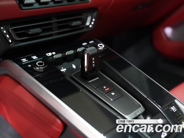 Porsche 911 2024 — photo 14