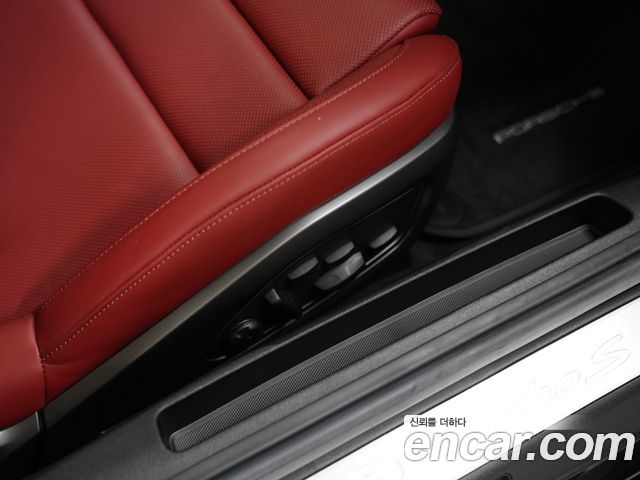 Porsche 911 2024 — photo 17
